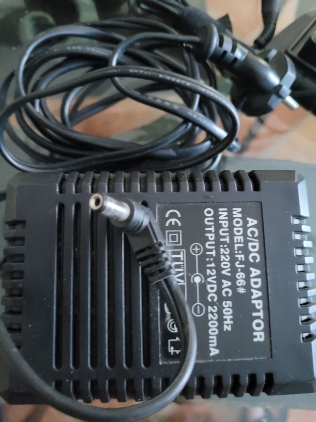 Alimentador y pedales de batería el