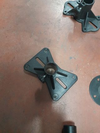 ADAPTADOR TIPO TINTERO PARA ALTAVOCES