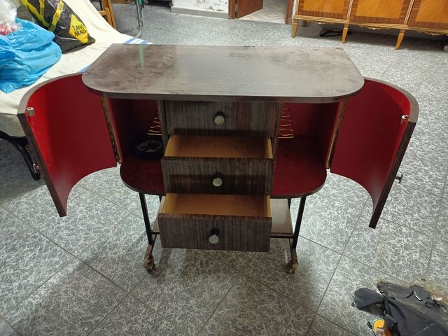Mesita TV vintage