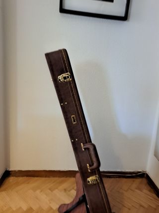 Guitarra eléctrica Les Paul Cort con estuche Gator