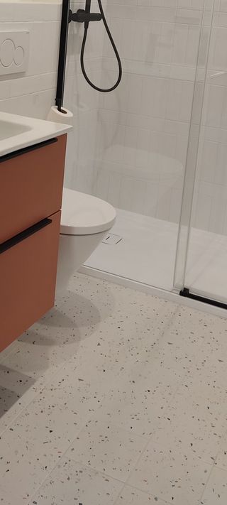 Azulejo porcelánico marca WOW