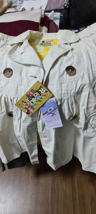 Gabardina corta Roxy