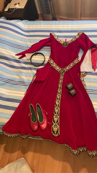 vestido y accesorios