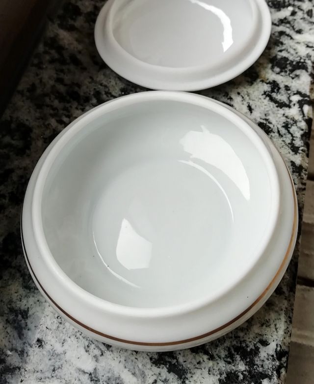 Scatola gioielliere porcellana dipinta con fiori 