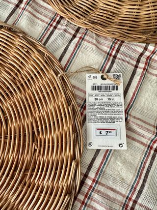 Bajoplato trenzado de ratán