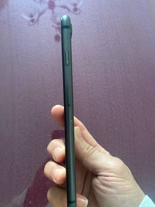 IPHONE 8 PLUS GRIS SPACE 64 GB.