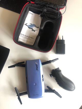 Dron plegable para interiores con cámara