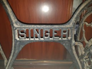 Maquina de coser antigua SINGER