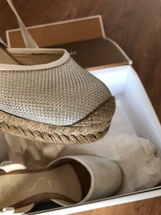 Zapatos blancos novia Unisa