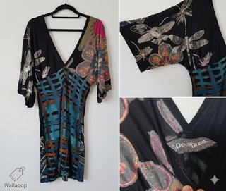 Vestido corto de fiesta. Desigual.