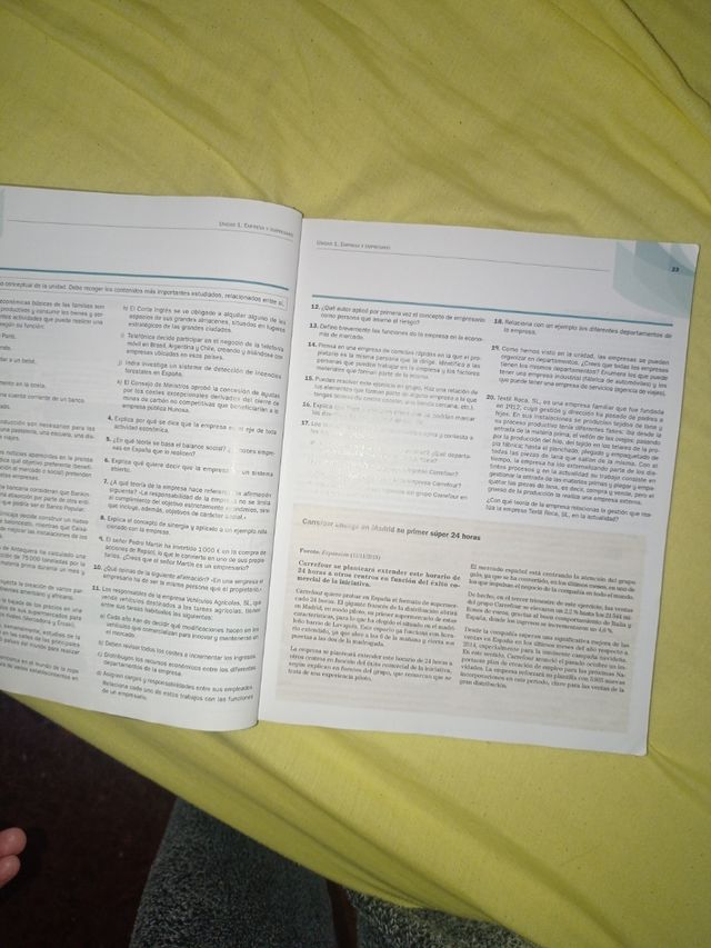 LIBRO DE 2 BACHILLERATO SOCIALES