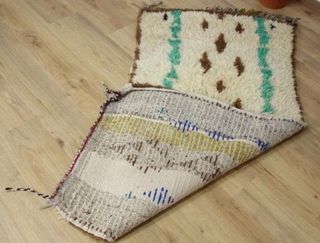 Alfombra bereber vintage de lana 170x 80 cm