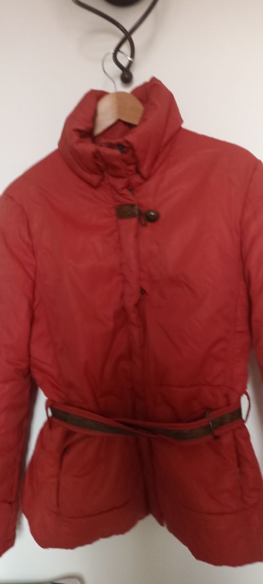 Parka roja