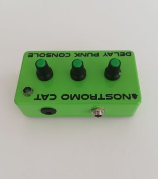 Delay Punk Console color verde