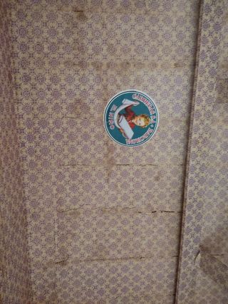Baúl rosa antiguo