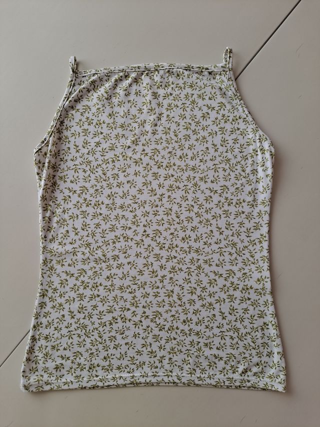 Camiseta blanca y verde