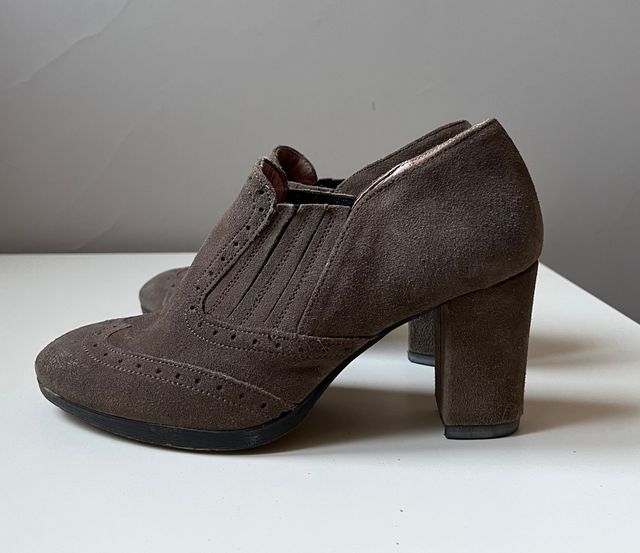 Scarpe in camoscio, con tacco alto, nº 36
