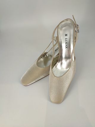 Zapatos de vestir de raso pies delicados Talla 40