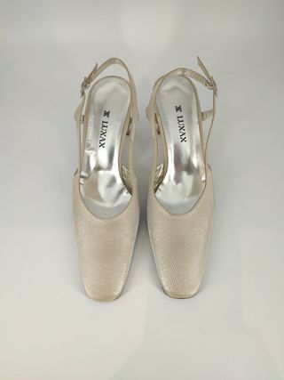 Zapatos de vestir de raso pies delicados Talla 40