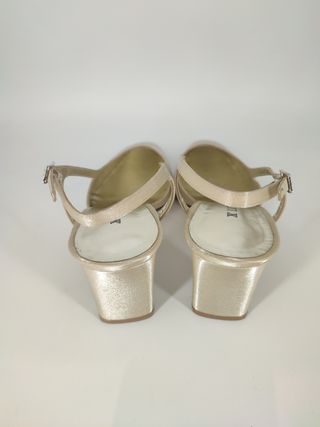 Zapatos de vestir de raso pies delicados Talla 40