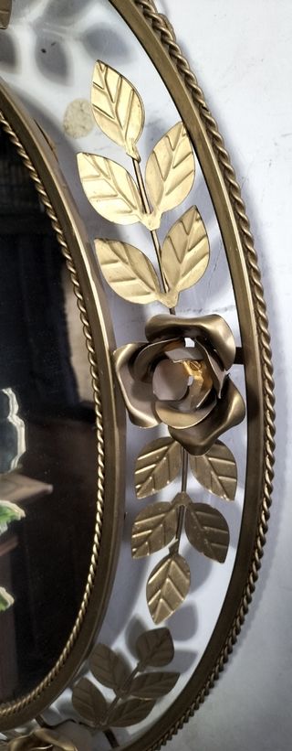 Antiguo espejo dorado 
