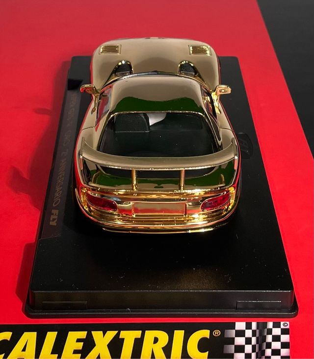 Scalextric Fly Viper Oro