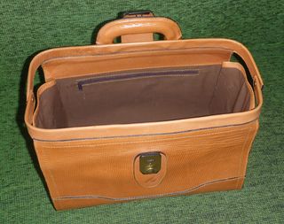 Maletín de Médico, nuevo, sin usar.