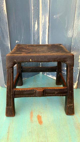 TABURETE ANTIGUO AFRICANO