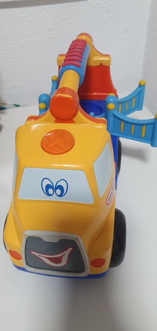 Lote de coches, autobús, juguetes