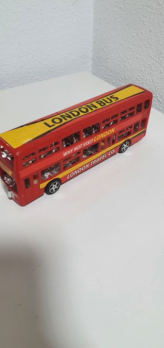 Lote de coches, autobús, juguetes