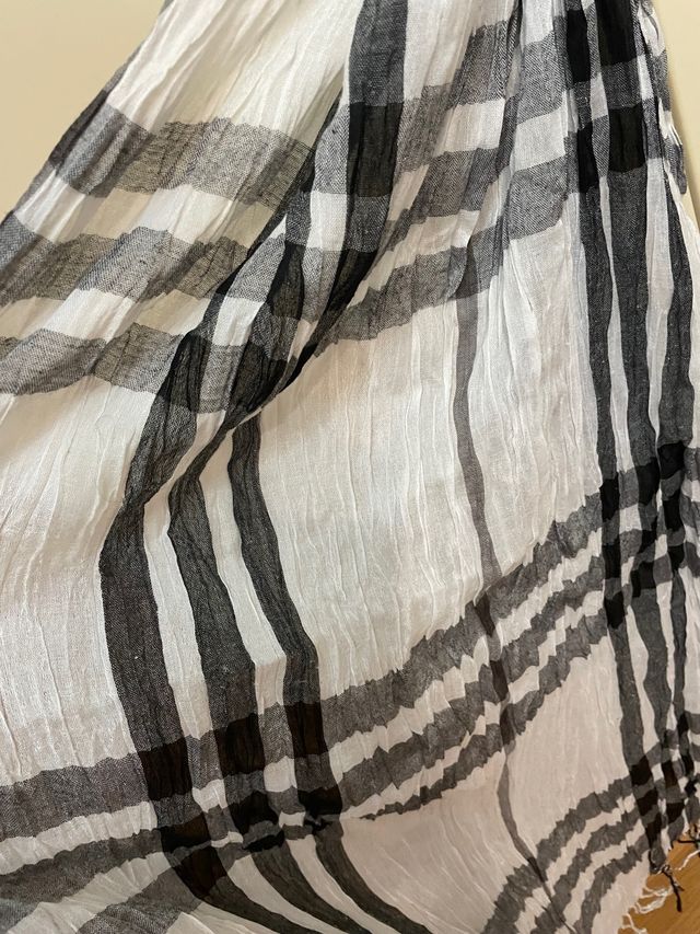 pañuelo cuadros blanco y negro