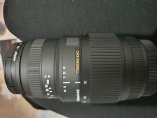 Sigma DG Macro 70-300mm F4-5.6