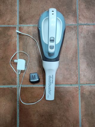 ASPIRADOR DE MANO BLACK& DECKER