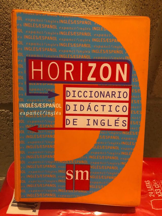 Libro Diccionario inglés-español.