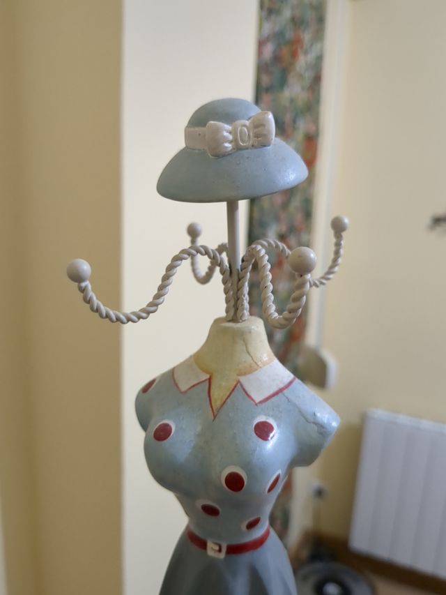 Joyero de pie vintage