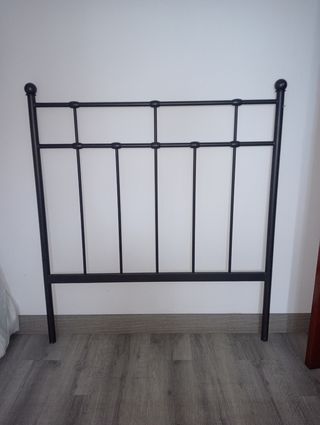 Cabecero de forja