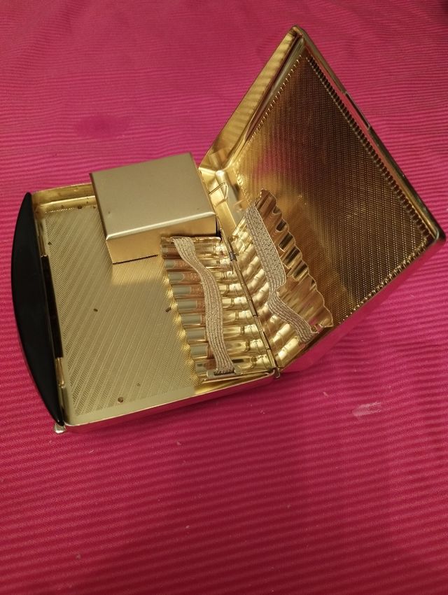 Pitillera con música