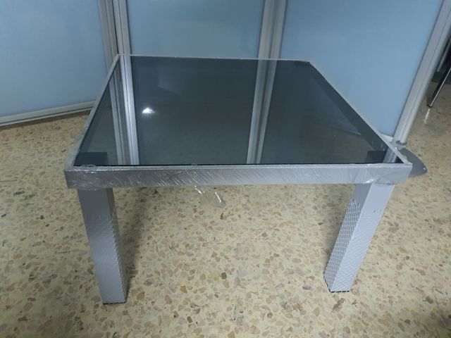 Mesa de centro con cristal