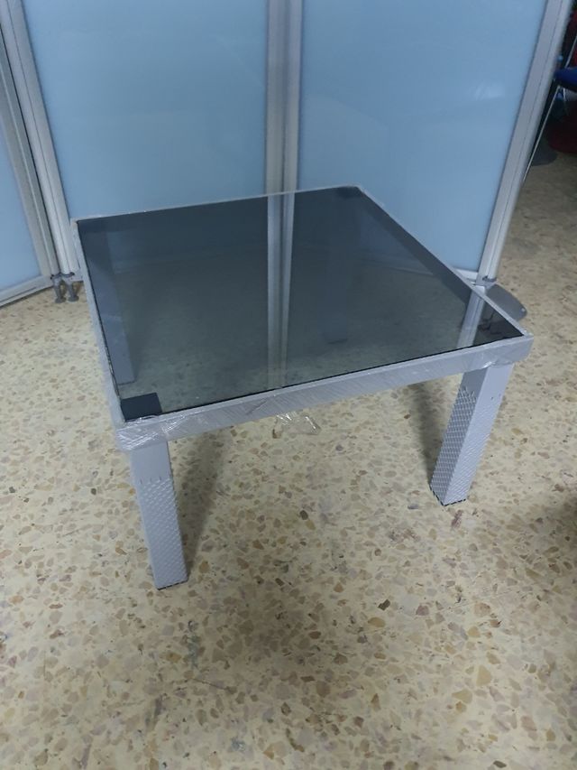 Mesa de centro con cristal