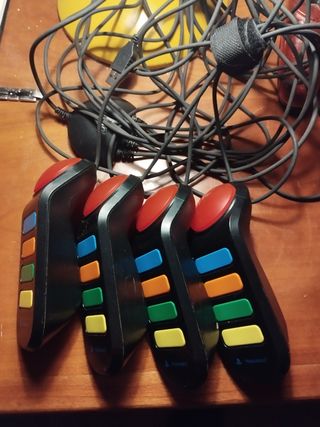 Mandos play 2 y microfono