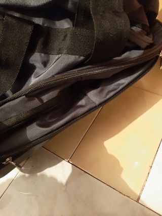 Maleta viaje extensible, varios cierres  con rueda