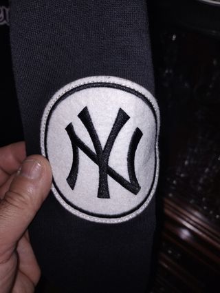 Sudadera retro New Era New York