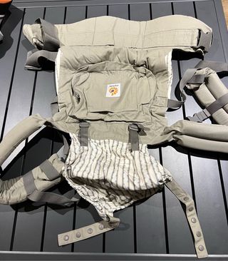 Mochila Portabebes Ergobaby + Cojin adaptador