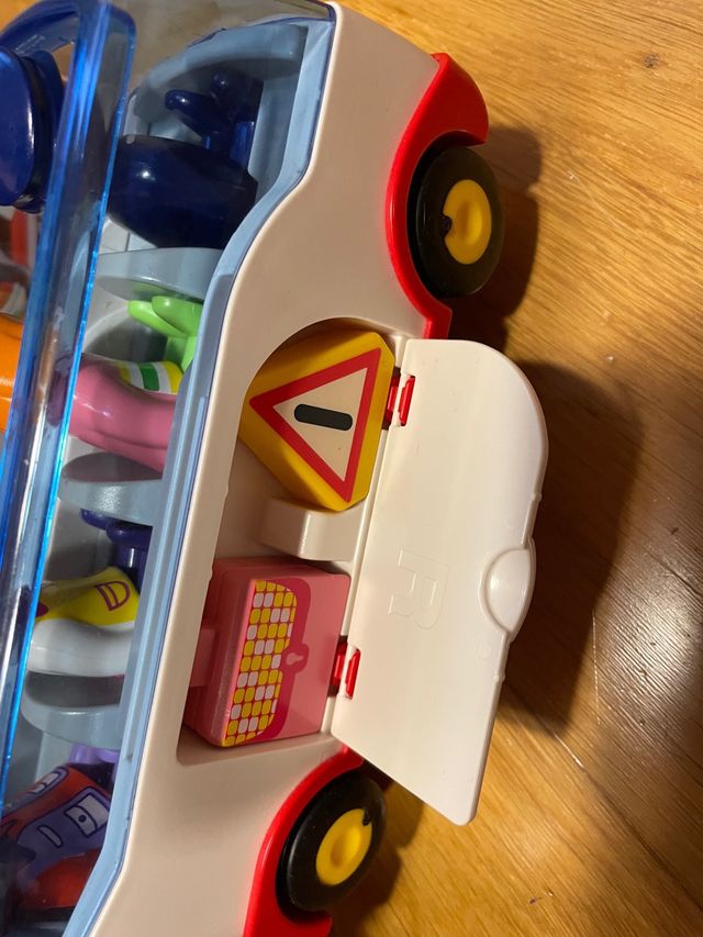 PLAYMOBIL casa maletín y autobús de playmóbil