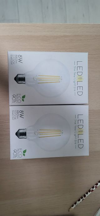 n. 2 lampadine a bulbo in filamento - led by led
