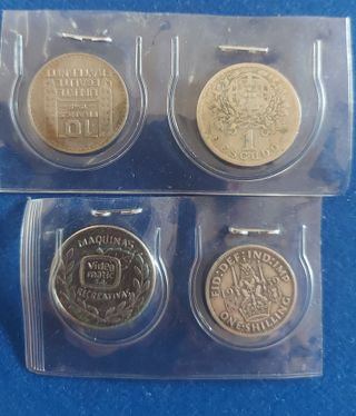 3 MONEDAS Y 1 FICHA ANTIGUAS