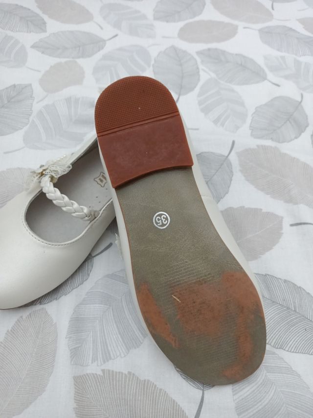 Zapatos niña beige