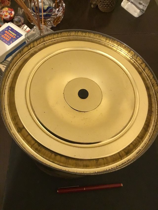 lata caja antigua grande