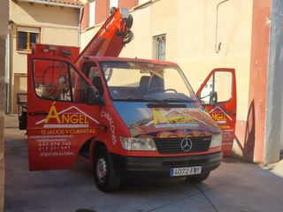 COLOCACIÓN Y REPARACION DE CANALONES 