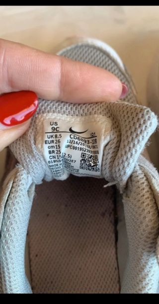 Sneakers Nike colore bianco e rosa numero 26